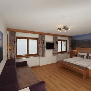 https://apt-astergut-boutique.saalbachhinterglemmhotels.com
