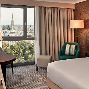 4* מלון Hilton Park