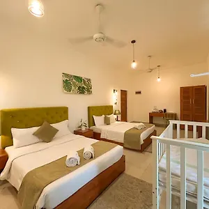 Hotel J Leaf By Blue Bird Negombo